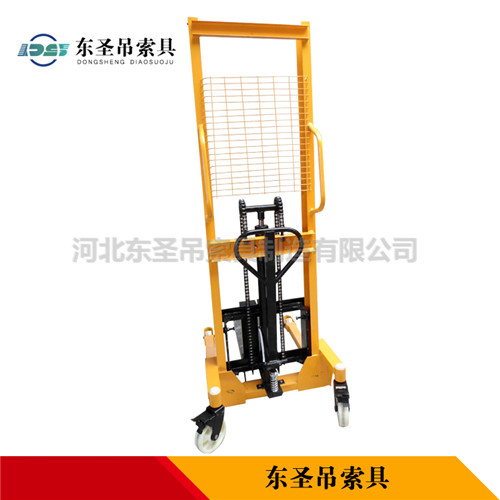 液壓堆高車使用輕巧便捷與設(shè)計(jì)方案何關(guān)系？--河北東圣吊索具制造有限公司--小型攪拌機(jī)|石材夾具|液壓堆高車|手動(dòng)叉車