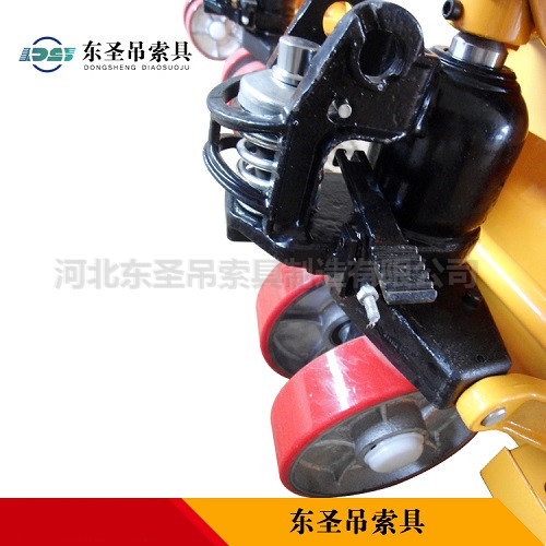 手動(dòng)液壓搬運(yùn)車(chē)價(jià)格--河北東圣吊索具制造有限公司--小型攪拌機(jī)|手動(dòng)叉車(chē)|液壓堆高車(chē)|手動(dòng)叉車(chē)